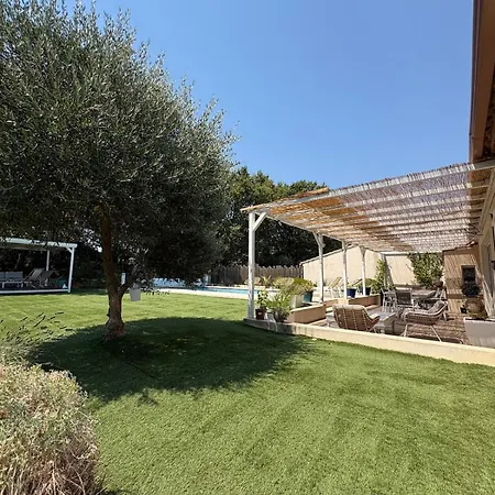 Maison Avec Piscine Et Jardin Pres Des Cevennes * Montagnac (Gard)