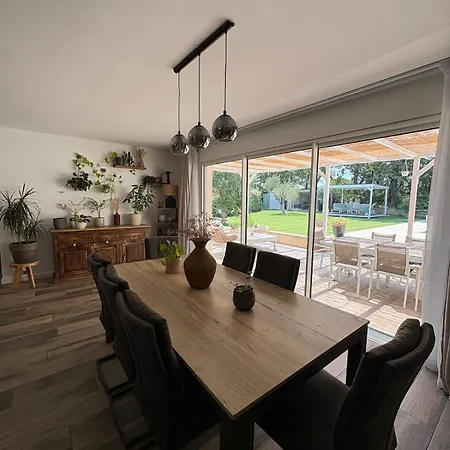 Maison Avec Piscine Et Jardin Pres Des Cevennes Vila *